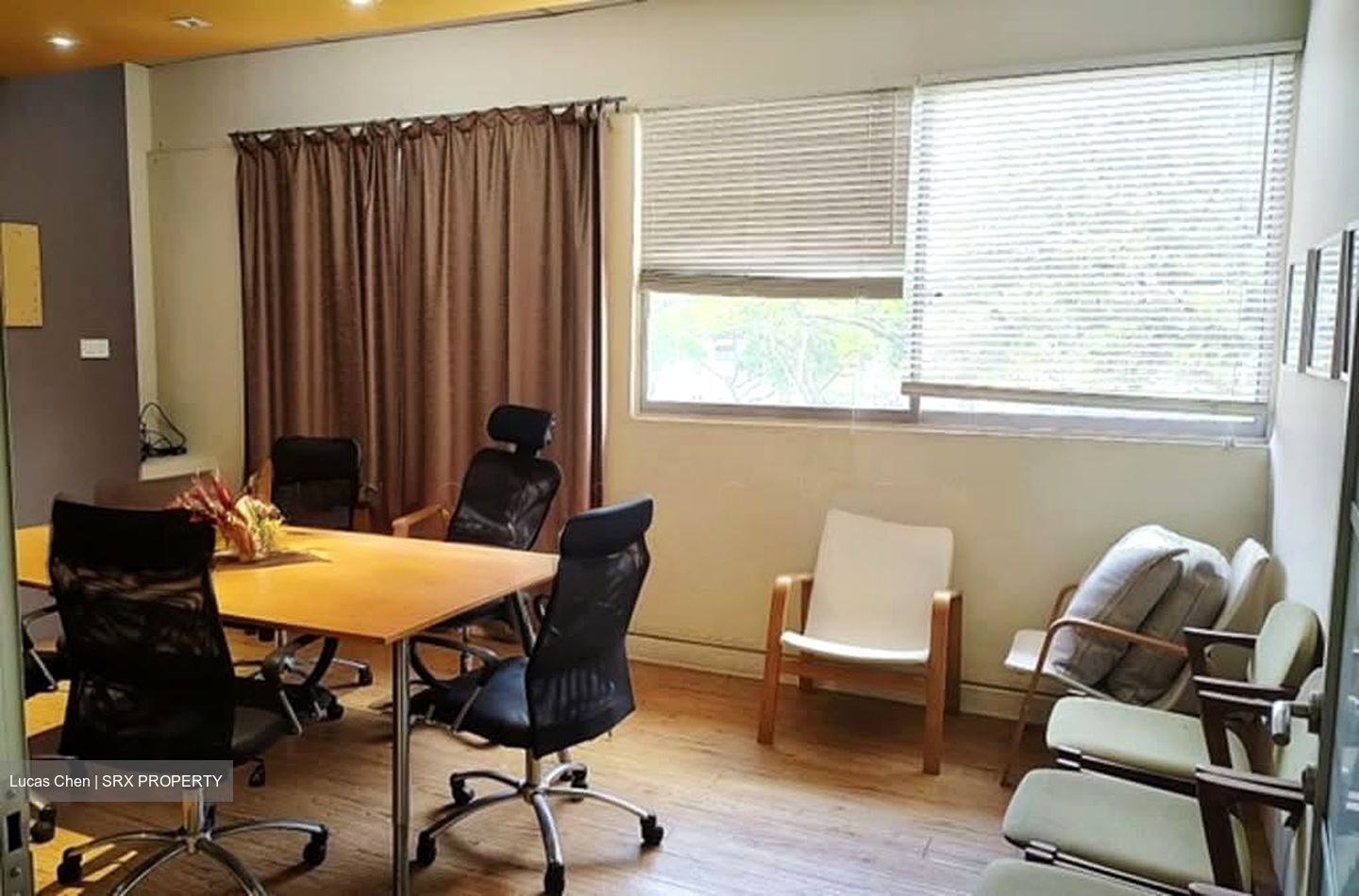 Ang Mo Kio West Area Office (D20), Shop House #561763921